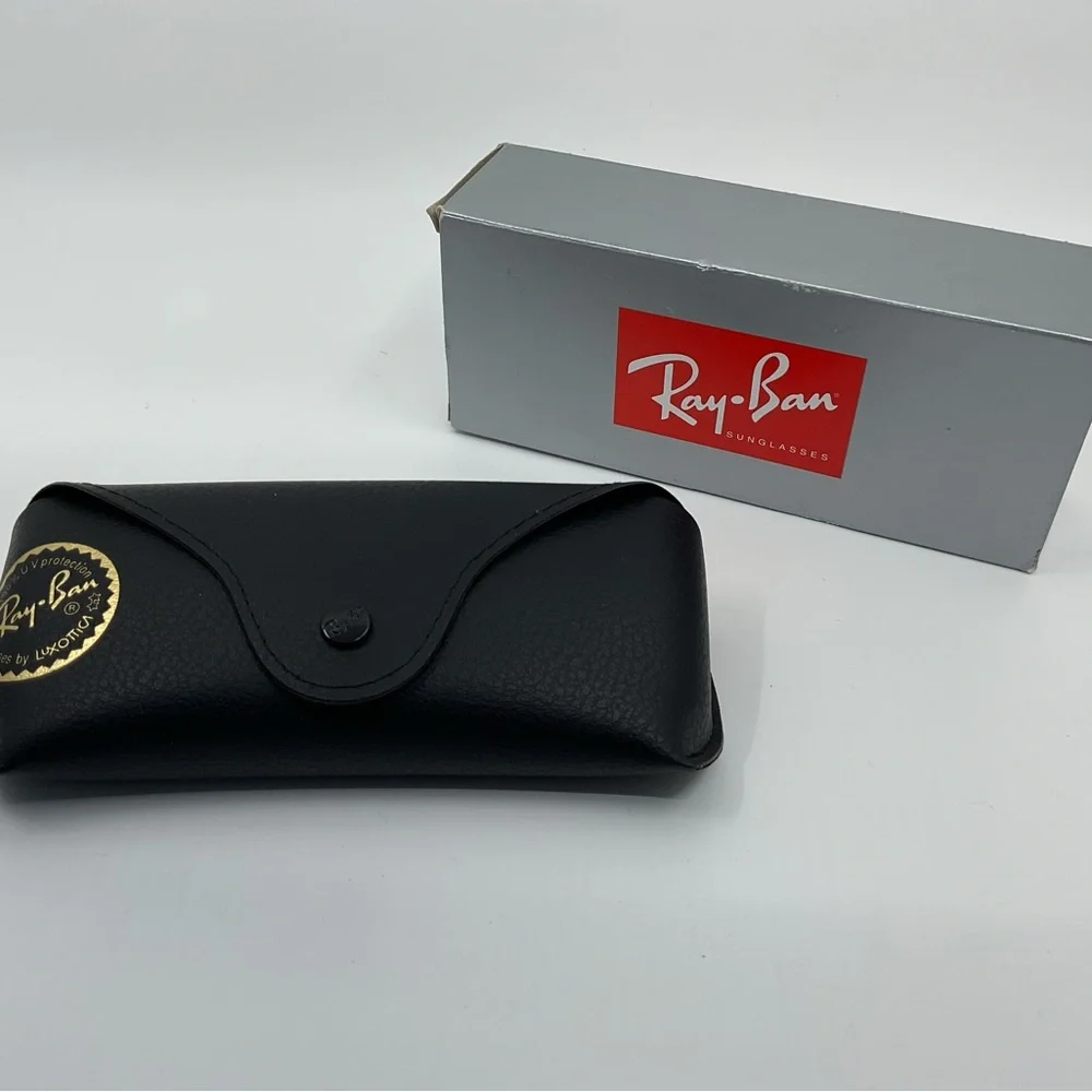 Ray-Ban New Wayfarer Classic Tortoise Shell Sunglasses - Picture 8 of 10